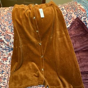 American Eagle Outfitters Burnt Orange Corduroy Lg  Button Skirt with tag